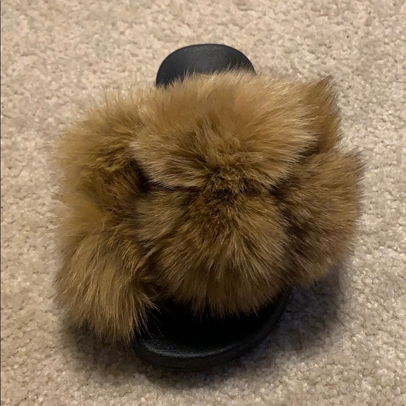 Fur Slides - Picture 5 of 5